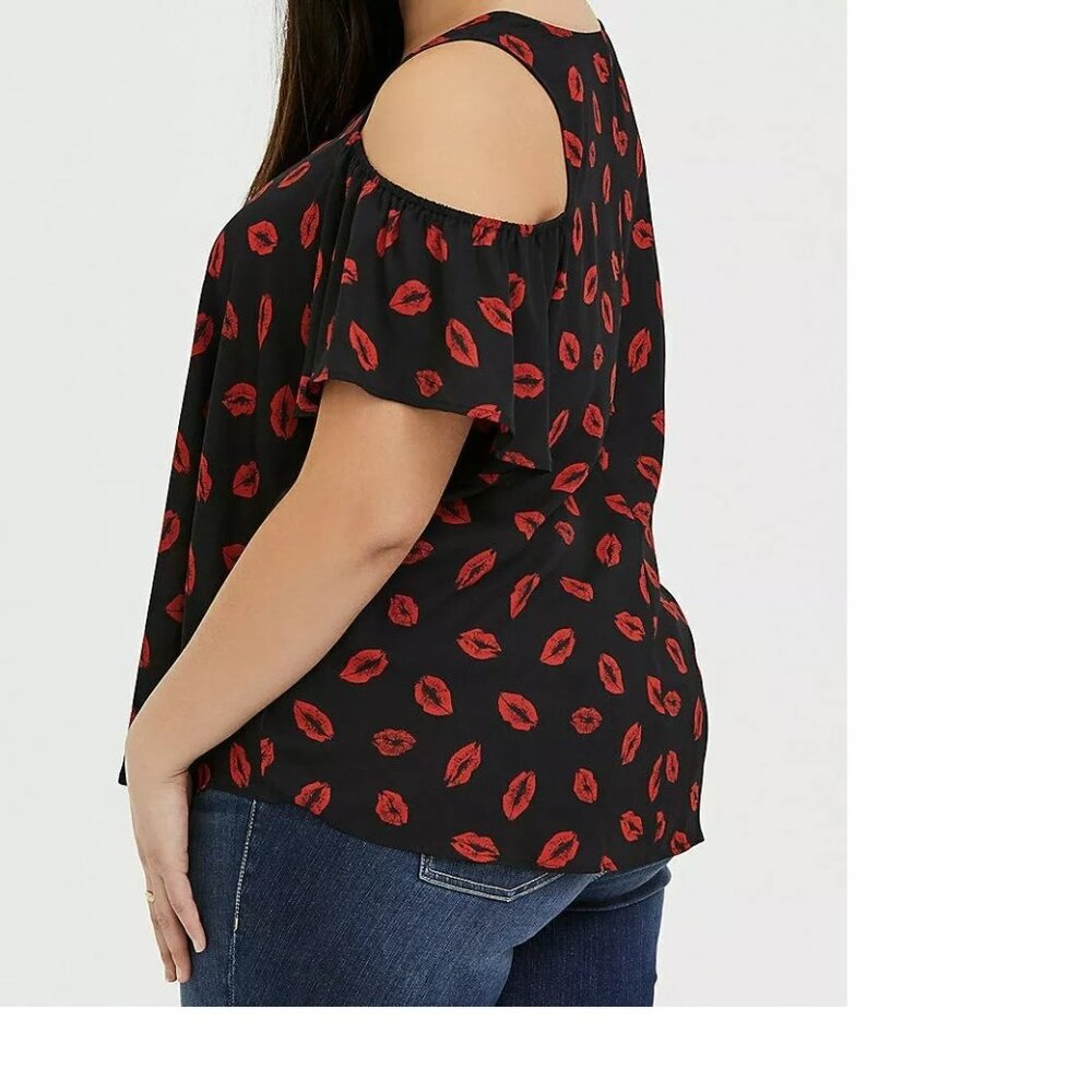 TORRID Black & Red Lips Georgette Cold Shoulder Blouse VALENTINES #V - Picture 4 of 8